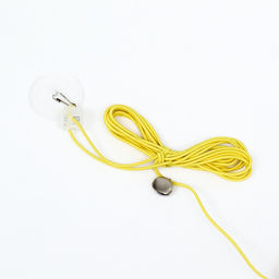 Дразнилка для кошек на креплении с бубенчиком Лапка с пером, микс цветов - Пижон фото 4