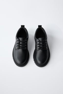 BLUCHER CORDONES / Negro