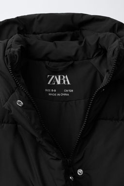 CAZADORA ACOLCHADA CAPUCHA / Negro