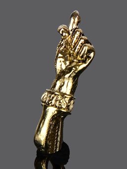 Подвеска или кошельковый амулет кукиш от сглаза