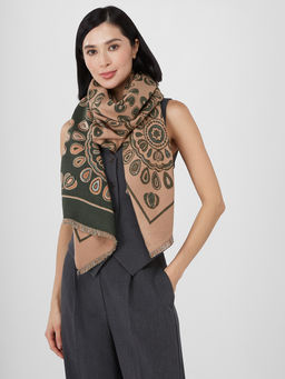 В составе ШЕРСТЬ и КАШЕМИР Большой, мягкий, теплый однотонный двусторонний палантин.