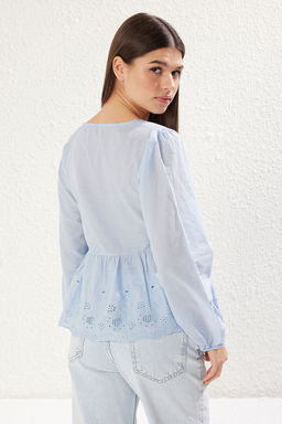 TRENDYOLMILLA Ac?k Sar? Dokuma Etek Ucu Nak?s Detayl? Regular Normal Kal?p Dokuma Gomlek TWOSS25GO00006 фото 10