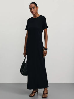 Платье-футболка длины макси / Zarina