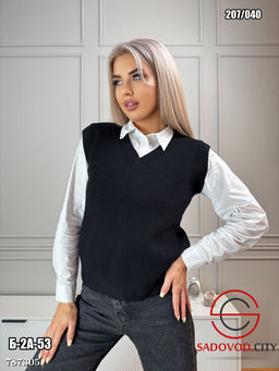 Женская жилетка вязаная