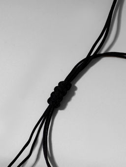 Цена за 2 шт. Браслет-оберег «Рука счастья Хамса» хрусталики, цвет чёрно-синий с чернёным серебром, d=8 см