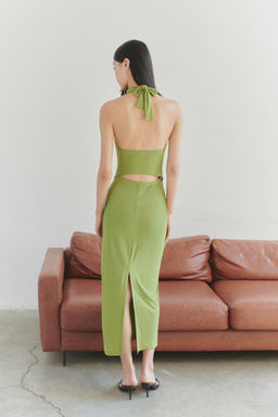 Yesil Kruvaze Baglama Detayl? V Yaka Esnek Midi Orme Elbise TWOSS25EL00479