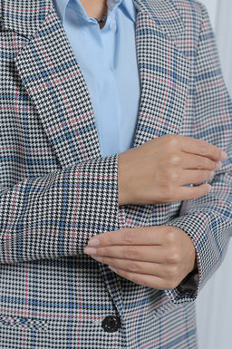 ЖАКЕТ ОДНОБОРТНЫЙ - Vladi collection фото 9