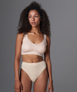 Трусы женские бесшовные с высокой посадкой Vanessa GB-001 нейлон, эластан бежевый размеры S, M, L