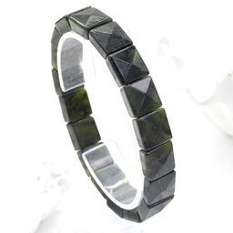 Браслет из нефрита байкальского квадрат с гранями 11*11мм, 17см