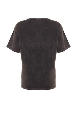 TRENDYOLMILLA Antrasit %100 Pamuk Soluk Efektli Boyfriend/Genis Kal?p Bisiklet Yaka Orme T-Shirt TWOSS23TS00112  фото 12