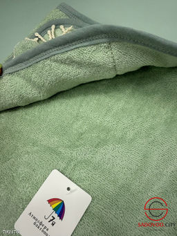 Полотенце с уголком (с капюшоном)