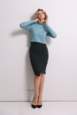 Юбка на запах на пуговицах