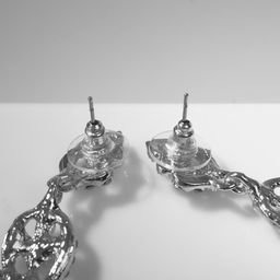 Серьги висячие со стразами Ажурные восторг, цвет белый в серебре, 9см - Queen fair фото 2