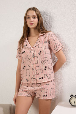 Trendyolmilla Pembe Ay?c?kl? ve Sloganl? Gofre Sortlu Dokuma Pijama Tak?m? THMSS25PT00391  фото 3