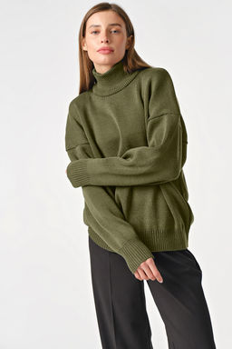 Свитер вязаный теплый оверсайз с высоким горлом меланж оливковый