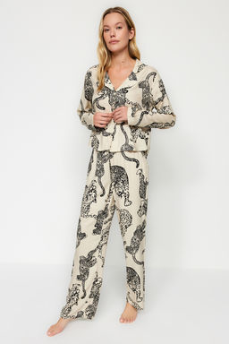 Trendyolmilla Antrasit Kaplan Desenli Viskon Dokuma Pijama Tak?m? THMAW24PT00092