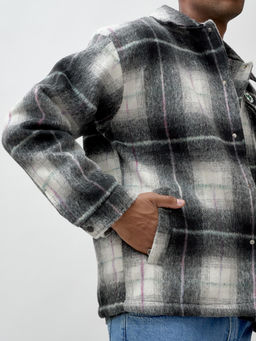 Куртка рубашка шерстяная в клетку мужская демисезонная темно-серого цвета 58592TC
