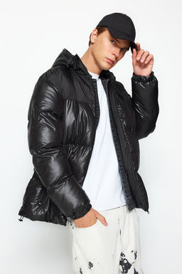 TRENDYOL MAN Siyah Regular Fit Kapusonlu Bloklu Su ve Ruzgara Dayan?kl? Sisme K?sl?k Mont TMNAW24MO00025 - Trendyolmilla фото 2