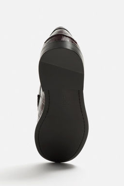 EMBOSSED LEATHER LOAFERS - LIMITED EDITION - Zara фото 9