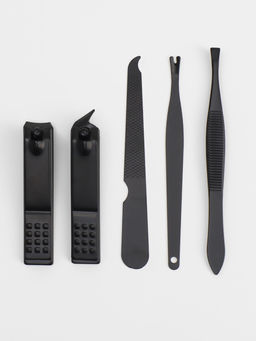 Набор маникюрный, 5 предметов, в футляре на кнопке, чёрный