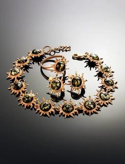 Небольшие позолоченные серьги с натуральным зелёным янтарём Гелиос, 910105003 - Амберхолл фото 5