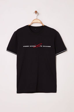 TRENDYOL MAN Siyah Regular/Normal Kesim Yaz? Bask?l? Triko Bantl? T-Shirt TMNSS25TS00110 - Trendyolmilla фото 2
