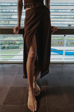 FALDA PAREO MIDI FLECOS / Marr?n - Zara фото 2