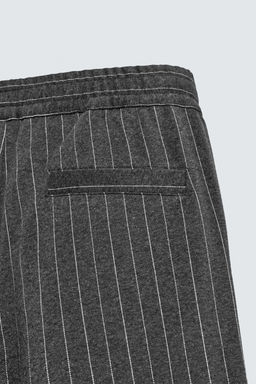 PINSTRIPED PLEATED TROUSERS - Zara фото 10