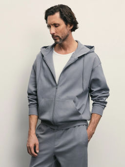 Худи на молнии relax fit / Zarina