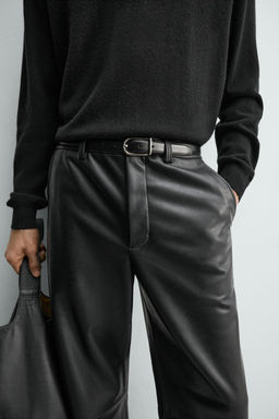 RELAXED FIT LEATHER EFFECT TROUSERS - Zara фото 5