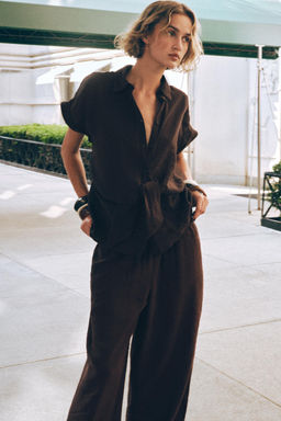 WIDE-LEG TROUSERS WITH ELASTIC WAIST