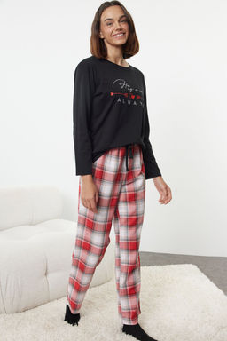 Kad?n Couple/Cift Siyah %100 Pamuklu Sloganl? ve Kalpli Ekoseli Orme Pijama Tak?m? THMAW25PT00160