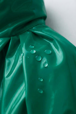 CHUBASQUERO BRILLO WATER RESISTANT / Verde