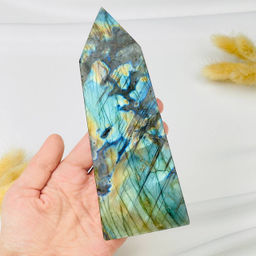 Кристалл из Лабрадора