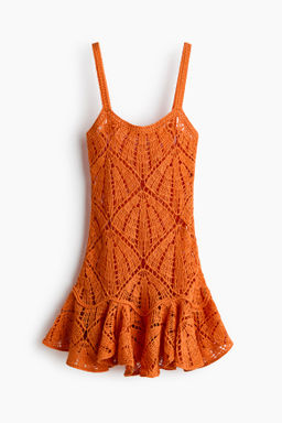 Vestido efecto crochet con tirantes finos