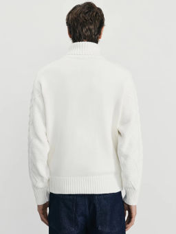 Свитер с орнаментом и высоким воротником / Zarina