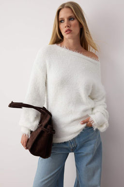 Ekru Tuylu Devrik Yaka Triko Kazak TWOAW25KZ00169