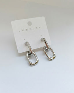 Стильные серьги