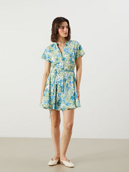 Ka??k Yaka ?i?ekli Pileli Elbise