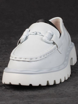 03-HY6-2D WHITE Лоферы женские (натуральная кожа)