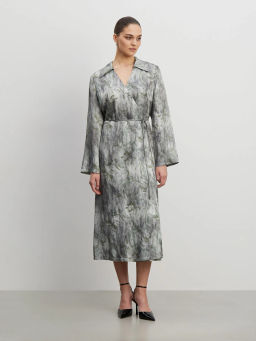 ЕМКА / Платье на запахе