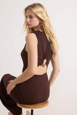 Kahverengi Bodycon Aksesuar Detayl? Kolsuz Paper Touch Maxi Orme Elbise TWOSS26EL00242