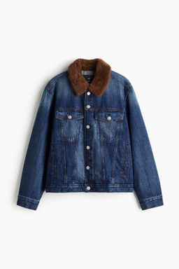 Cazadora trucker en denim con cuello