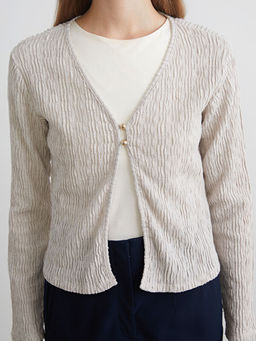 V Yaka Dokulu Kad?n H?rka