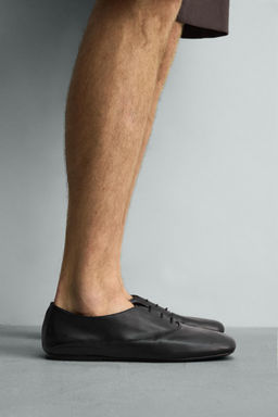 ZAPATO PIEL / Negro