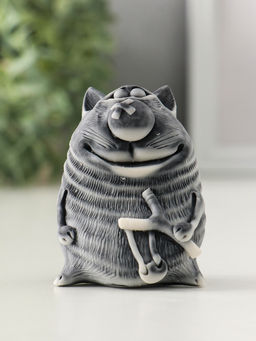 Сувенир "Кот хулиган с рогаткой" 7 см