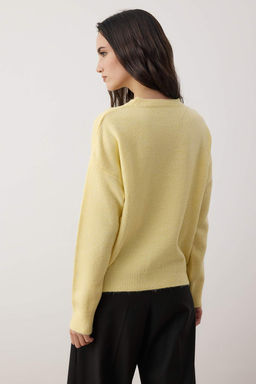 Ac?k Sar? Yumusak Dokulu Kurdele Desenli Triko Kazak TWOAW26KZ00110