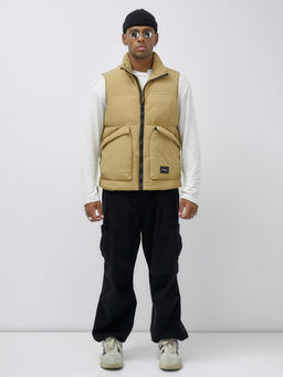 Жилет мужской утепленный спортивный бежевого цвета 15322B - Mtforce фото 2