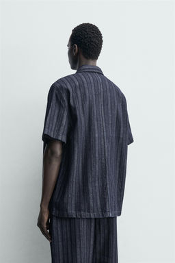 CAMISA RELAXED FIT JACQUARD RAYAS / Azul