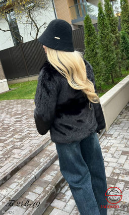 Шуба женская с широким рукавом - Bruno фото 2